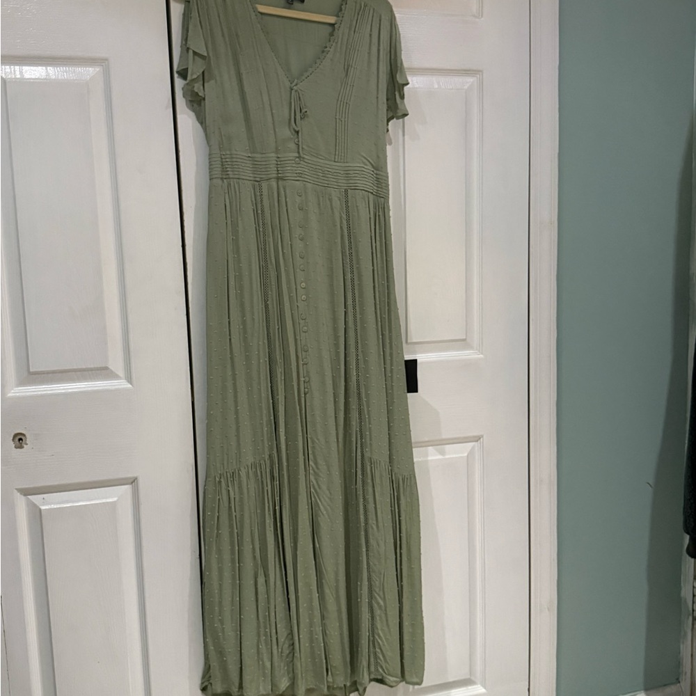 Lulu's Sage Green Maxi Dress